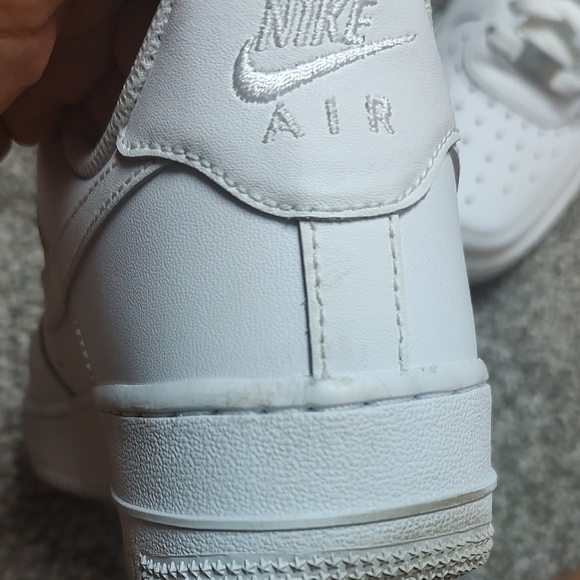 Nike Air Force 1 All-White Sneakers Womens - Picture 9 of 13